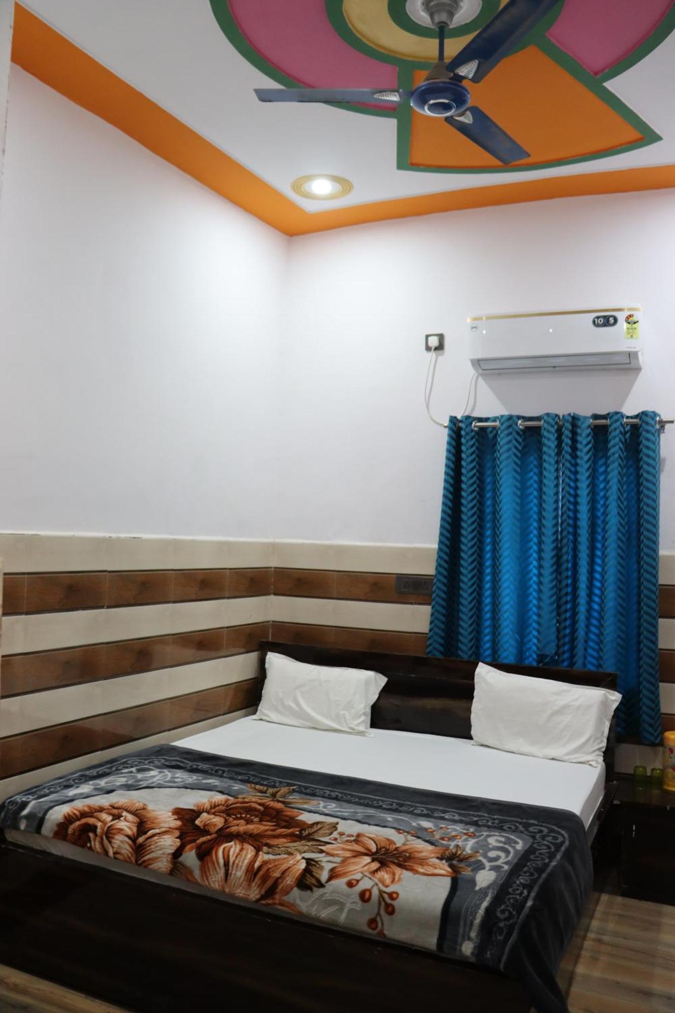 ホテル K.D.Dham Near Prem Mandir1 Vrindāvan エクステリア 写真